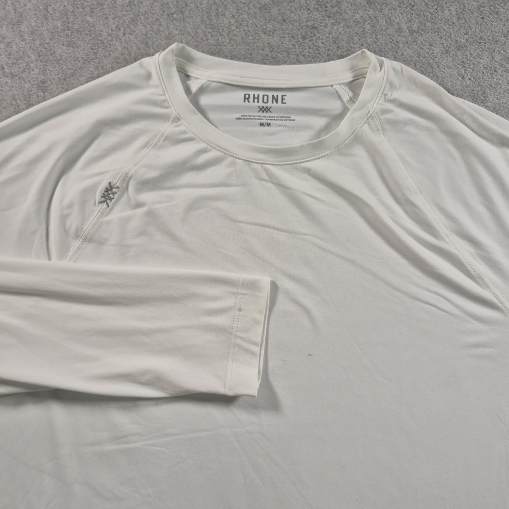 Rhone Reign Men's M White Long Sleeve Jersey Crew Neck Moisture Wicking Tee